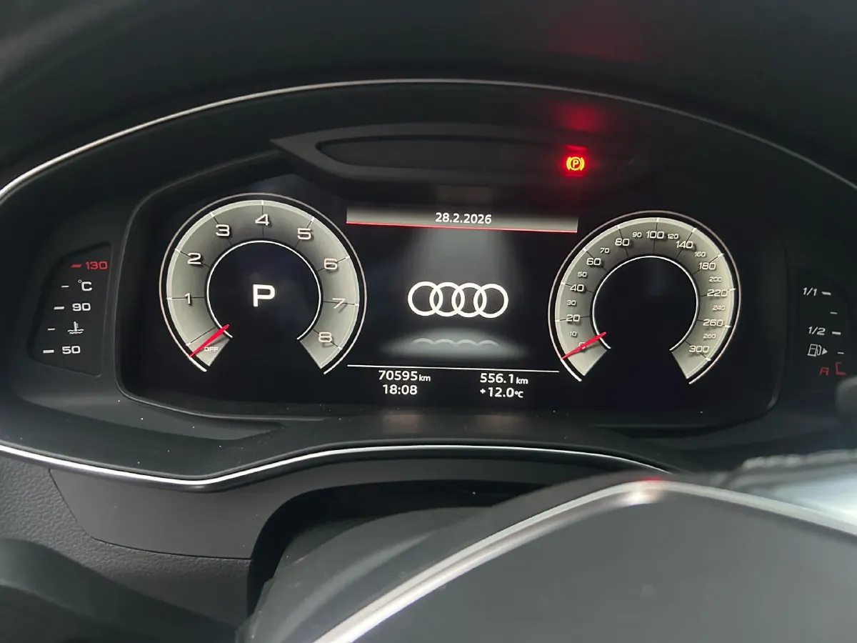 2022 Audi A6L 2.0T 190HP L4 7DCT,autocango,china used car exporter,china ev exporter,chinese used car exporter,chinese used ev exporter