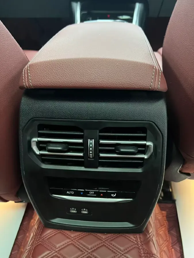 2023 BMW 3 Series 2.0T 156HP L4 8AT,autocango,china used car exporter,china ev exporter,chinese used car exporter,chinese used ev exporter