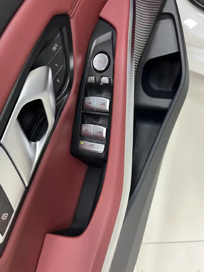 2023 BMW 3 Series 2.0T 156HP L4 8AT,autocango,china used car exporter,china ev exporter,chinese used car exporter,chinese used ev exporter