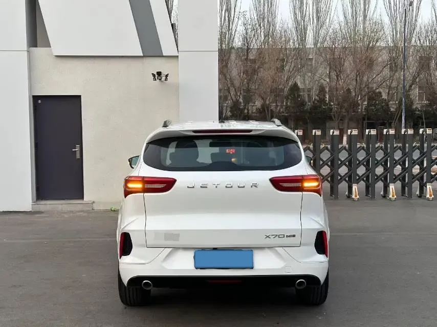 2020 Jetour X70 1.5T 156HP L4 6MT,autocango,china used car exporter,china ev exporter,chinese used car exporter,chinese used ev exporter