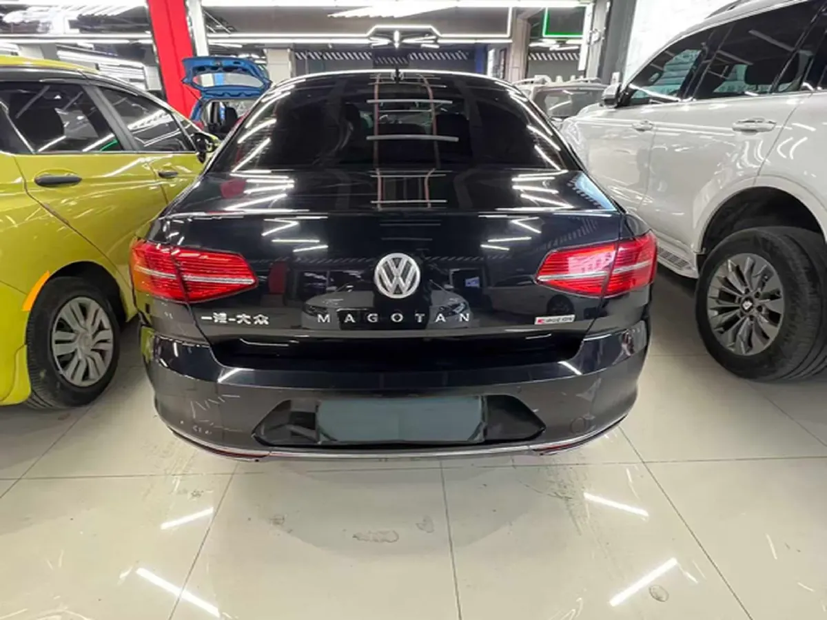 2018 Volkswagen Magotan 1.8T 180HP L4 7DCT,autocango,china used car exporter,china ev exporter,chinese used car exporter,chinese used ev exporter