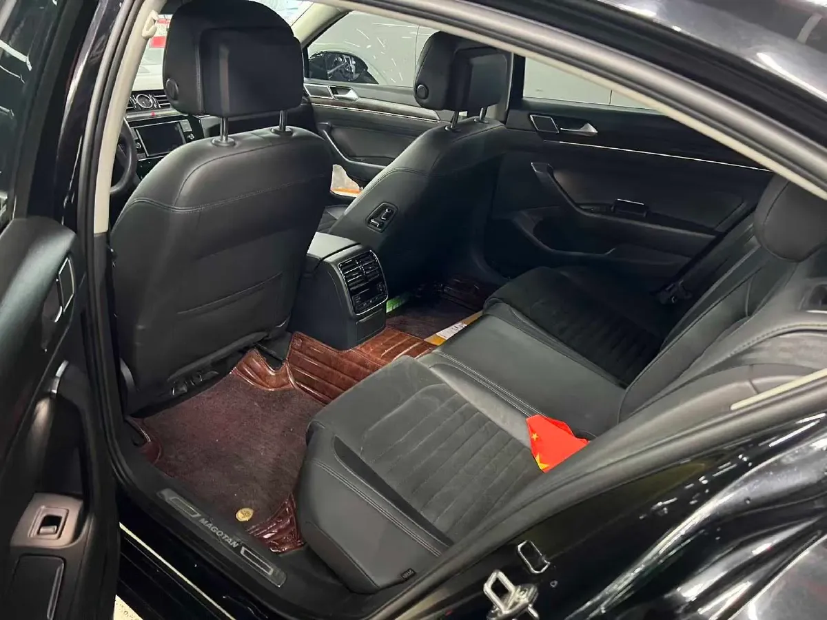 2018 Volkswagen Magotan 1.8T 180HP L4 7DCT,autocango,china used car exporter,china ev exporter,chinese used car exporter,chinese used ev exporter