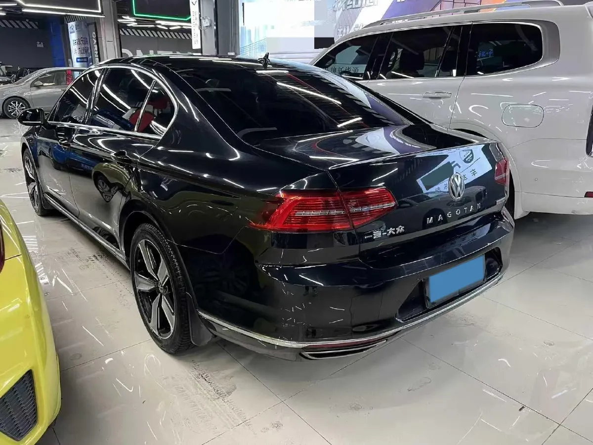 2018 Volkswagen Magotan 1.8T 180HP L4 7DCT,autocango,china used car exporter,china ev exporter,chinese used car exporter,chinese used ev exporter