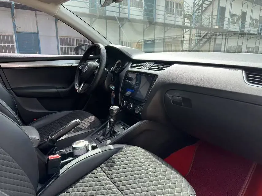 2019 Skoda Octavia 1.2T 116HP L4 7DCT,autocango,china used car exporter,china ev exporter,chinese used car exporter,chinese used ev exporter