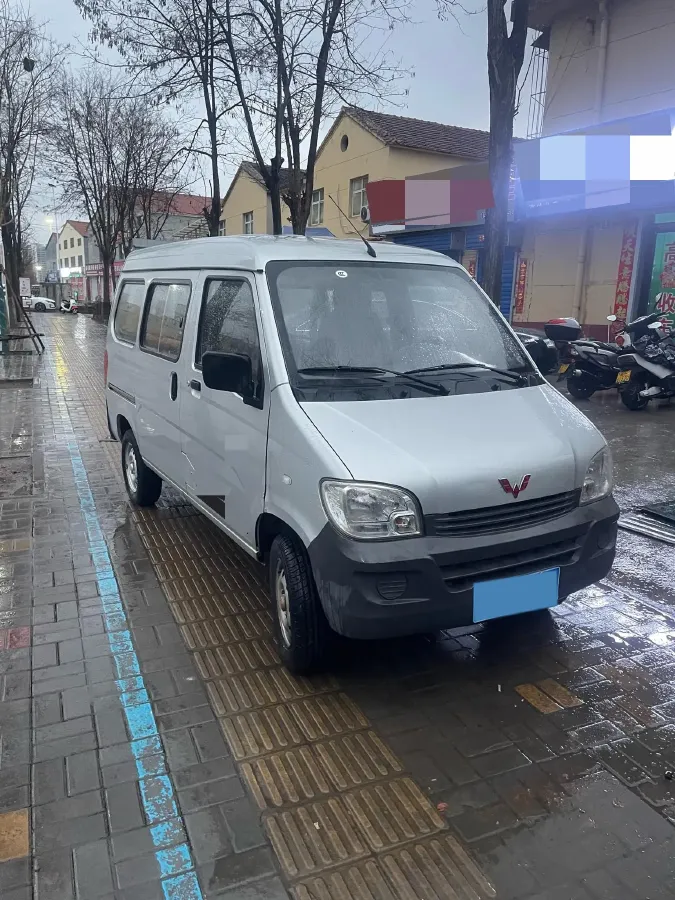 2015 WuLing ZhiGuang 1.2L 82HP L4 5MT,autocango,china used car exporter,china ev exporter,chinese used car exporter,chinese used ev exporter