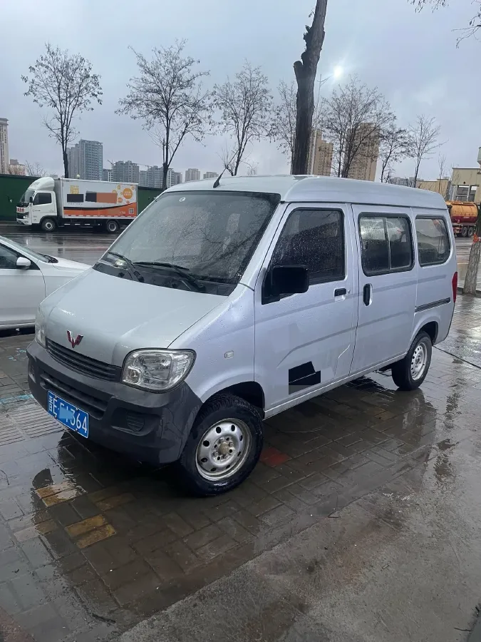 2015 WuLing ZhiGuang 1.2L 82HP L4 5MT,autocango,china used car exporter,china ev exporter,chinese used car exporter,chinese used ev exporter