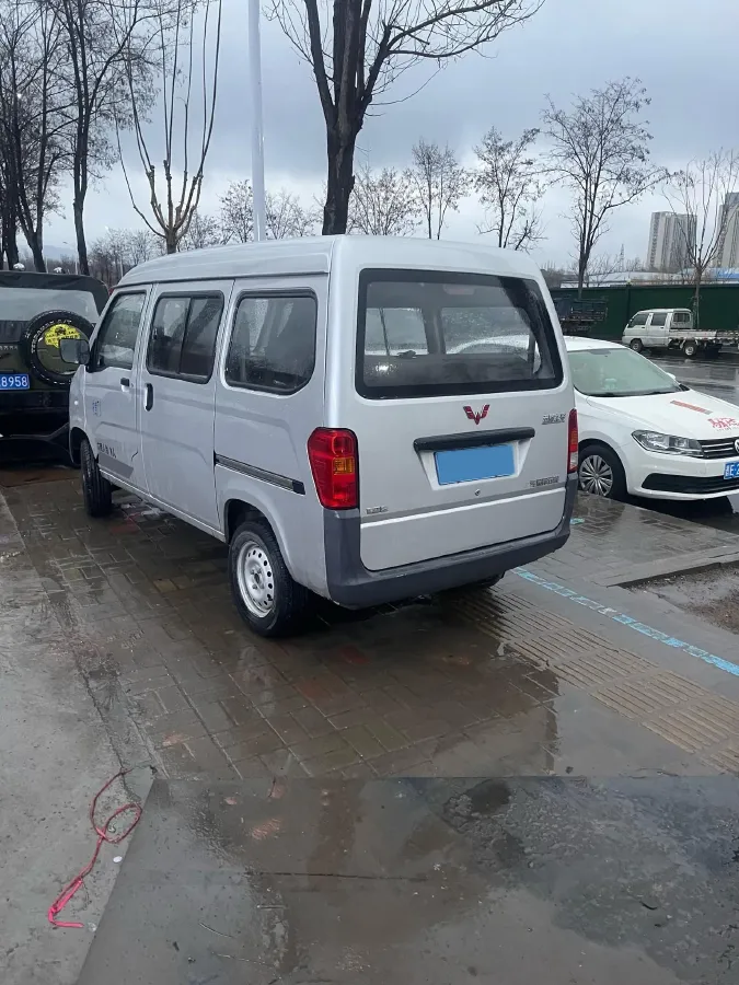 2015 WuLing ZhiGuang 1.2L 82HP L4 5MT,autocango,china used car exporter,china ev exporter,chinese used car exporter,chinese used ev exporter