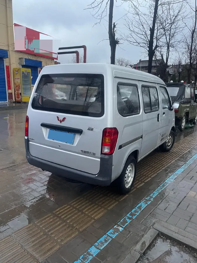 2015 WuLing ZhiGuang 1.2L 82HP L4 5MT,autocango,china used car exporter,china ev exporter,chinese used car exporter,chinese used ev exporter
