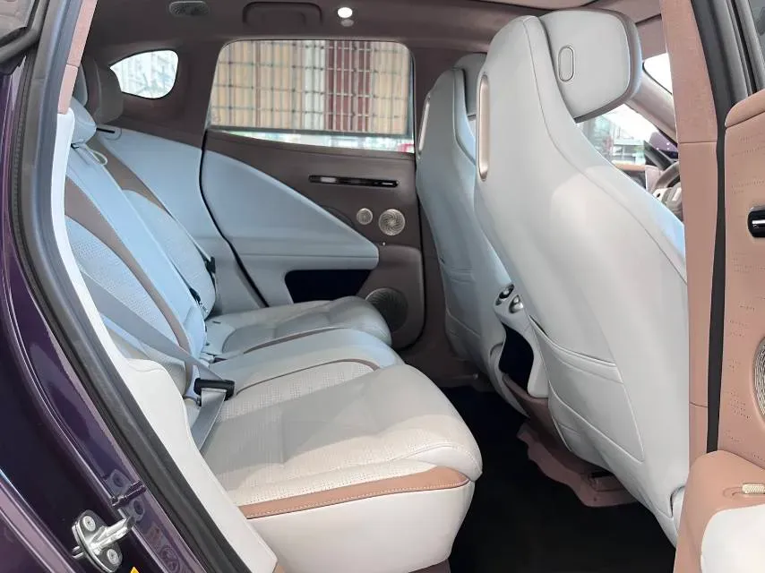 2024 Avatr 07 1.5T 156HP L4 REEV 39.05KWH,autocango,china used car exporter,china ev exporter,chinese used car exporter,chinese used ev exporter