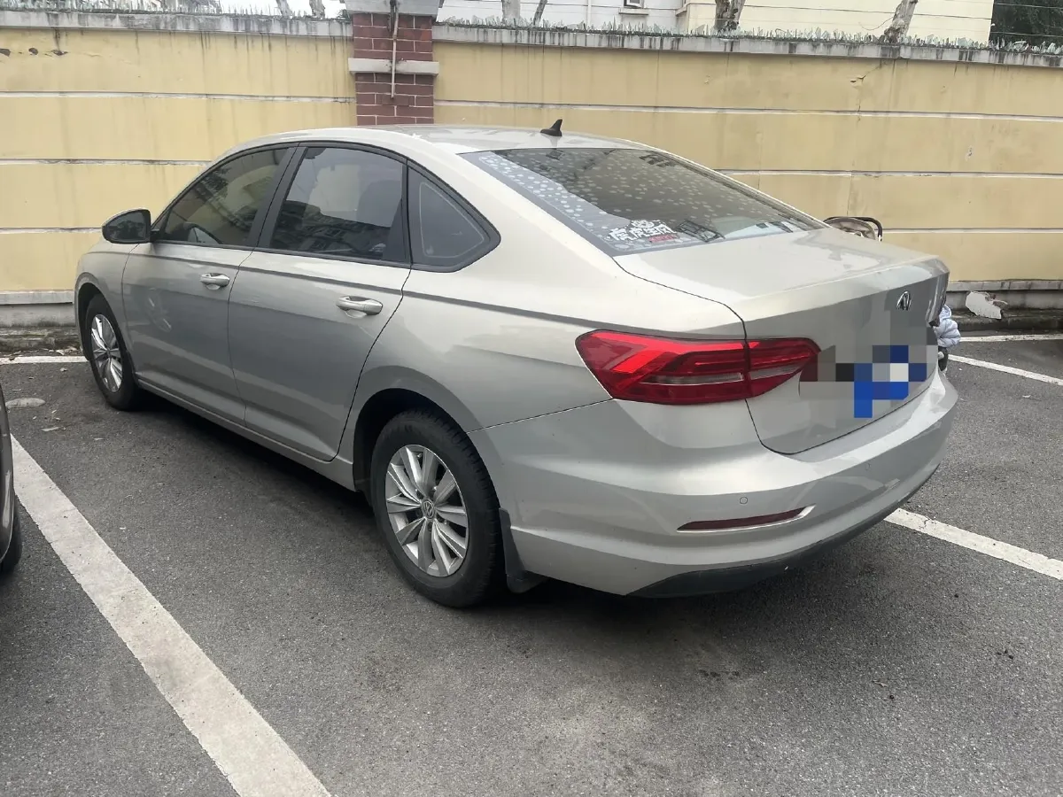 2018 Landwind XiaoYao 1.5T 163HP L4 CVT,autocango,china used car exporter,china ev exporter,chinese used car exporter,chinese used ev exporter