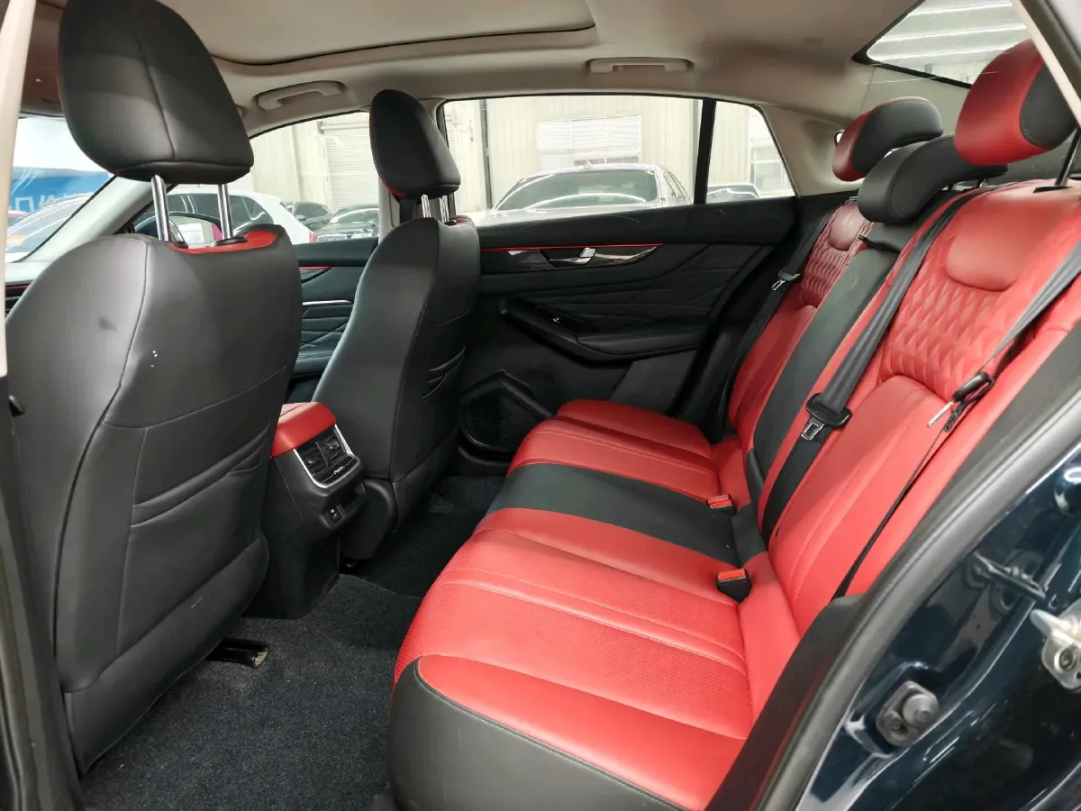 2021 DongFeng Aeolus YiXuan MAX 1.5T 190HP L4 7DCT,autocango,china used car exporter,china ev exporter,chinese used car exporter,chinese used ev exporter