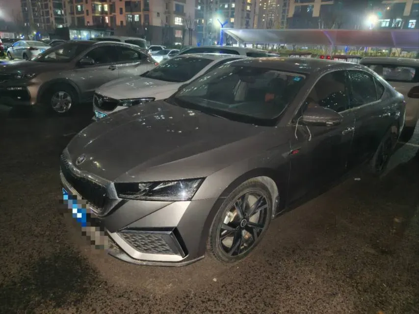 2021 Skoda Octavia 1.4T 150HP L4 7DCT,autocango,china used car exporter,china ev exporter,chinese used car exporter,chinese used ev exporter