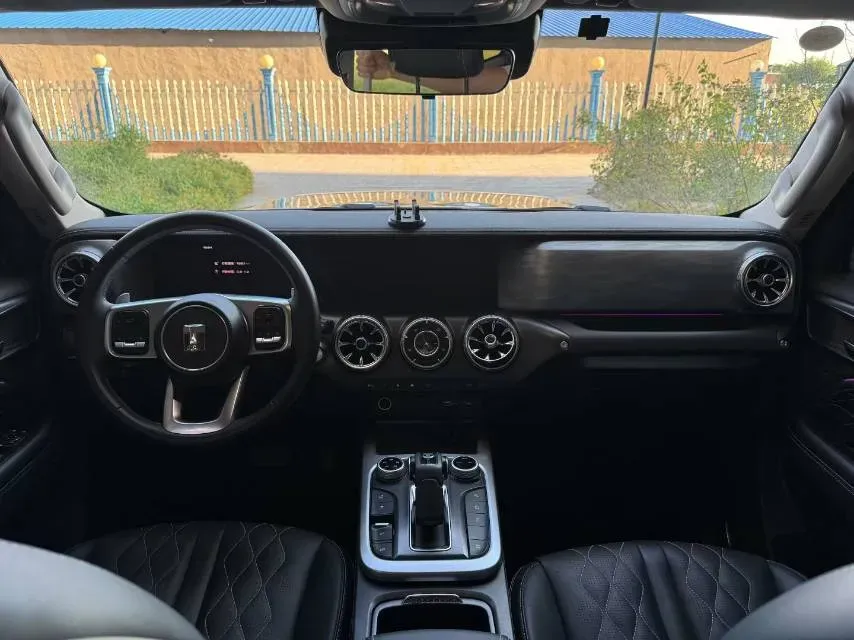 2023 Tank 300 2.0T 227HP L4 8AT,autocango,china used car exporter,china ev exporter,chinese used car exporter,chinese used ev exporter