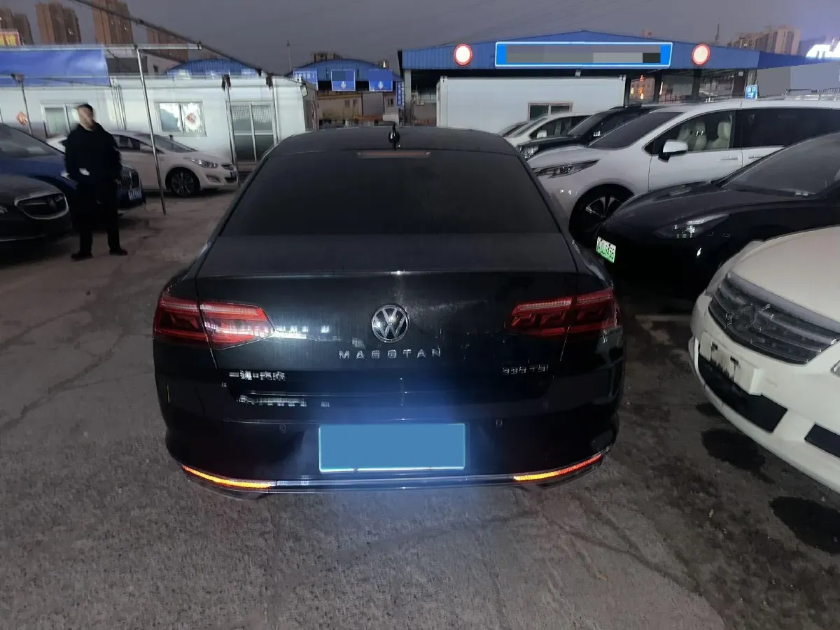 2021 Volkswagen Magotan 2.0T 186HP L4 7DCT,autocango,china used car exporter,china ev exporter,chinese used car exporter,chinese used ev exporter