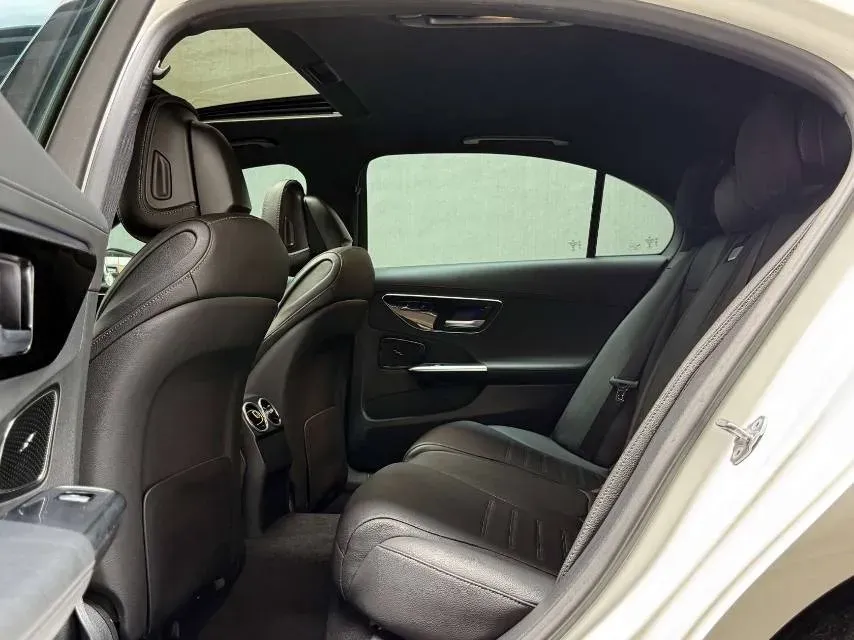 2022 Mercedes-Benz C Class 1.5T 170HP L4 9AT,autocango,china used car exporter,china ev exporter,chinese used car exporter,chinese used ev exporter