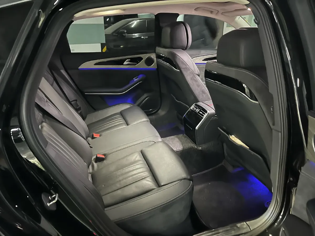 2023 HongQi H9 2.0T 252HP L4 7DCT,autocango,china used car exporter,china ev exporter,chinese used car exporter,chinese used ev exporter