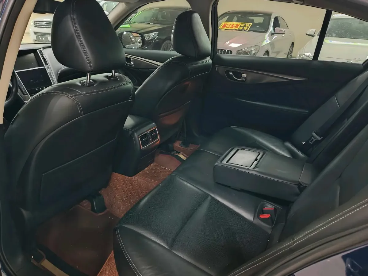 2018 Jeep Grand Commander 2.0T 265HP L4 9AT,autocango,china used car exporter,china ev exporter,chinese used car exporter,chinese used ev exporter