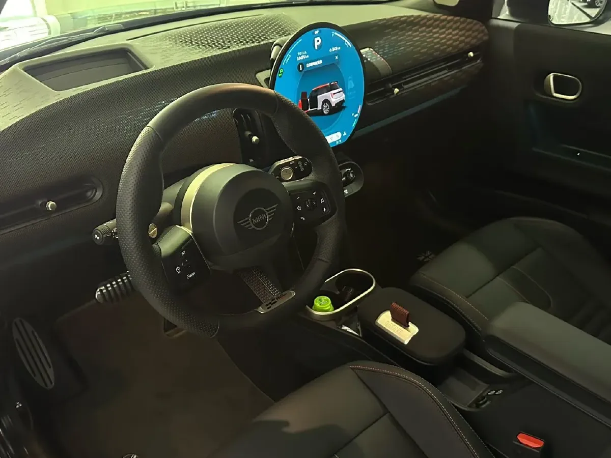 2025 MINI JCW 2.0T 231HP L4 7DCT,autocango,china used car exporter,china ev exporter,chinese used car exporter,chinese used ev exporter