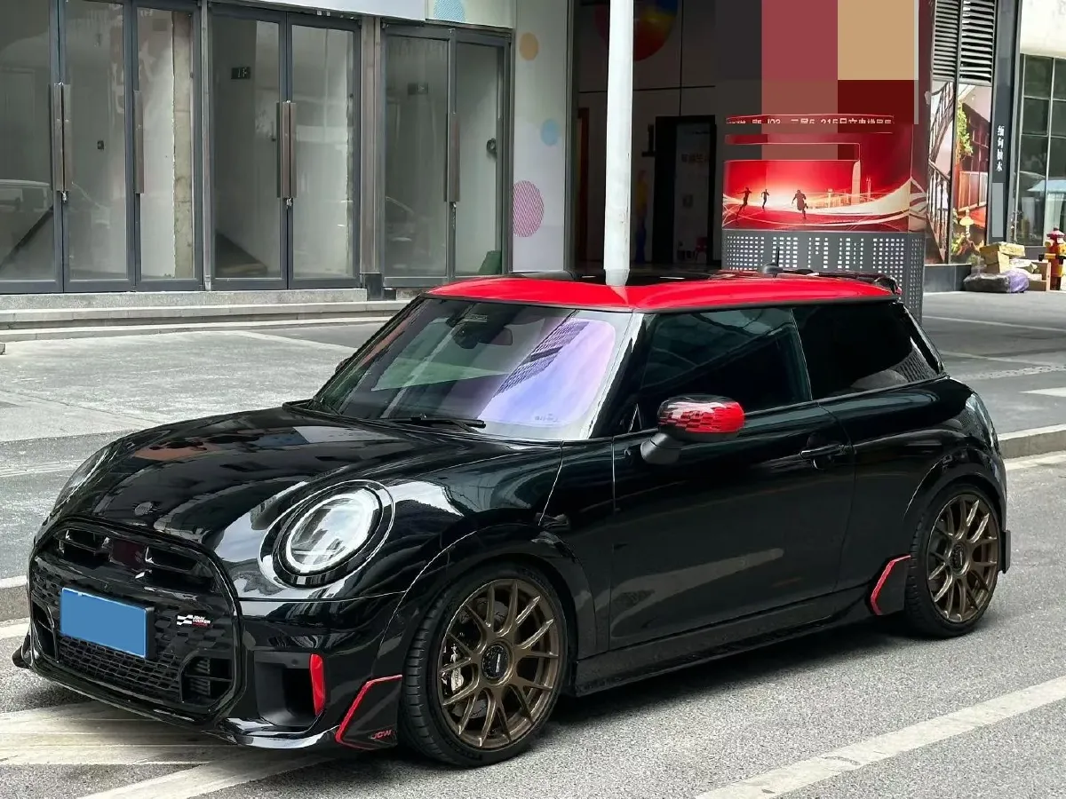 2025 MINI JCW 2.0T 231HP L4 7DCT,autocango,china used car exporter,china ev exporter,chinese used car exporter,chinese used ev exporter