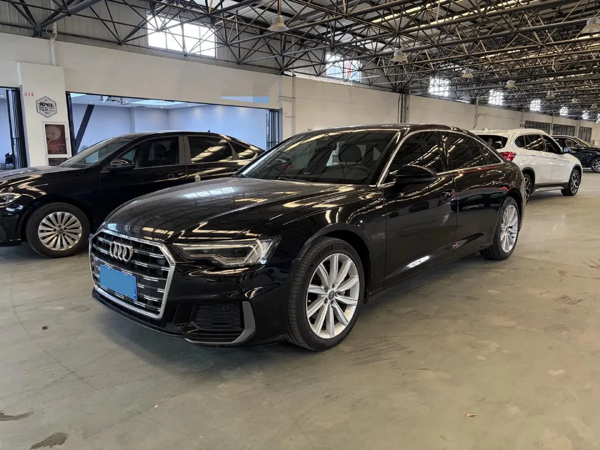2023 Audi A6L 2.0T 245HP L4 7DCT,autocango,china used car exporter,china ev exporter,chinese used car exporter,chinese used ev exporter