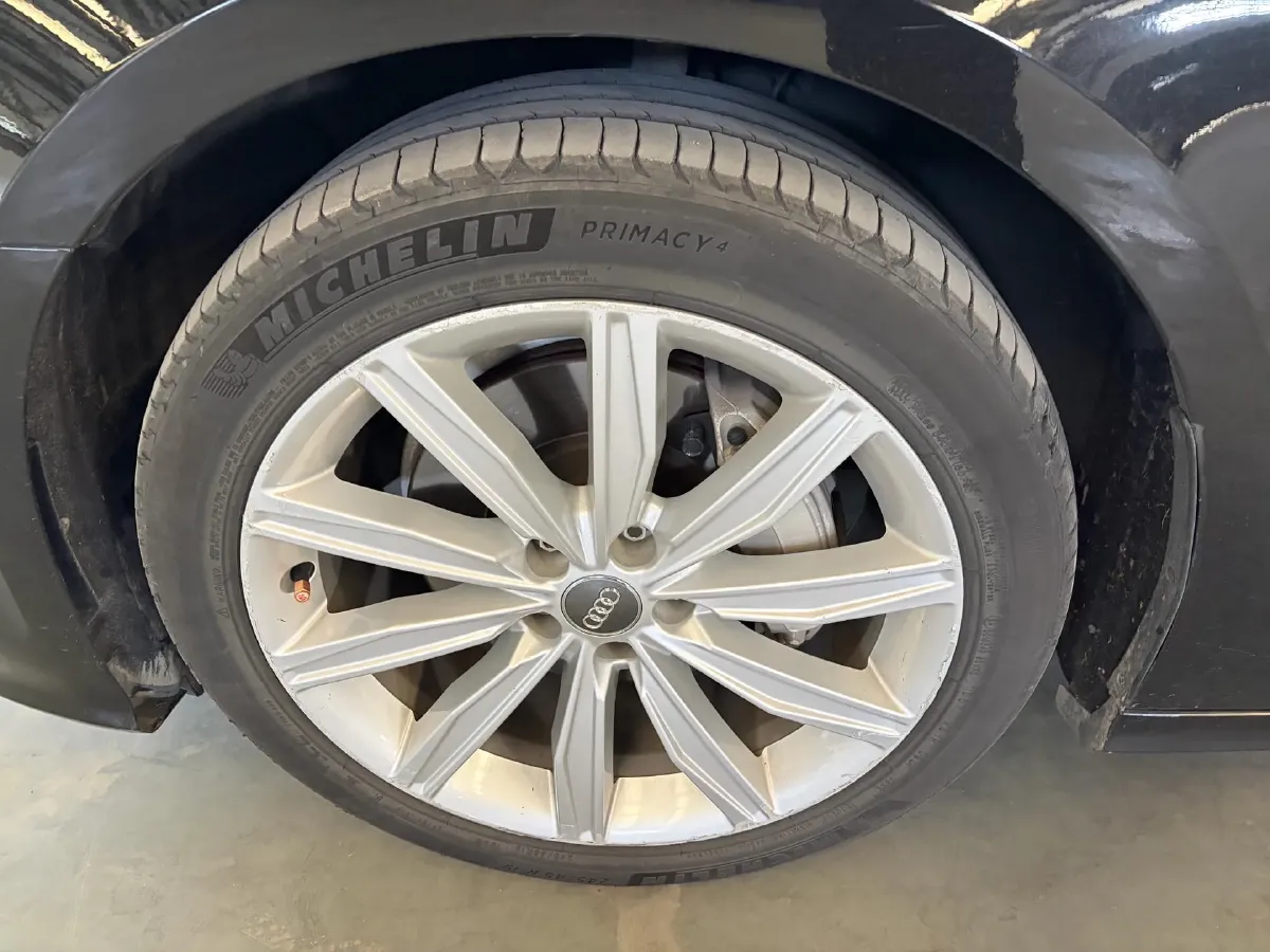 2023 Audi A6L 2.0T 245HP L4 7DCT,autocango,china used car exporter,china ev exporter,chinese used car exporter,chinese used ev exporter