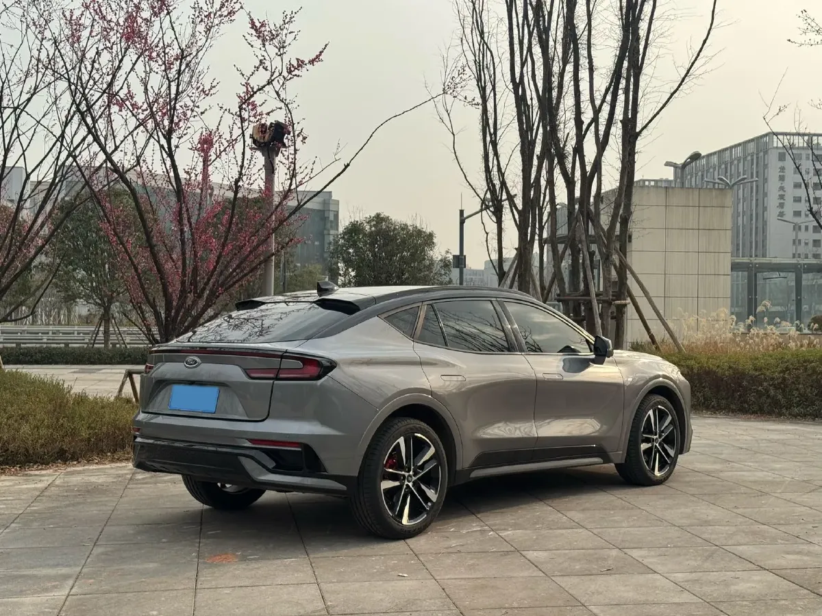 2022 Ford EVOS 2.0T 238HP L4 8AT,autocango,china used car exporter,china ev exporter,chinese used car exporter,chinese used ev exporter
