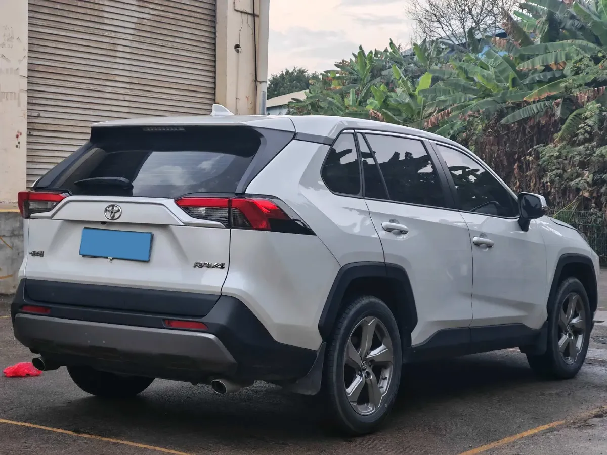 2022 Toyota RAV4 2.0L 171HP L4 CVT,autocango,china used car exporter,china ev exporter,chinese used car exporter,chinese used ev exporter
