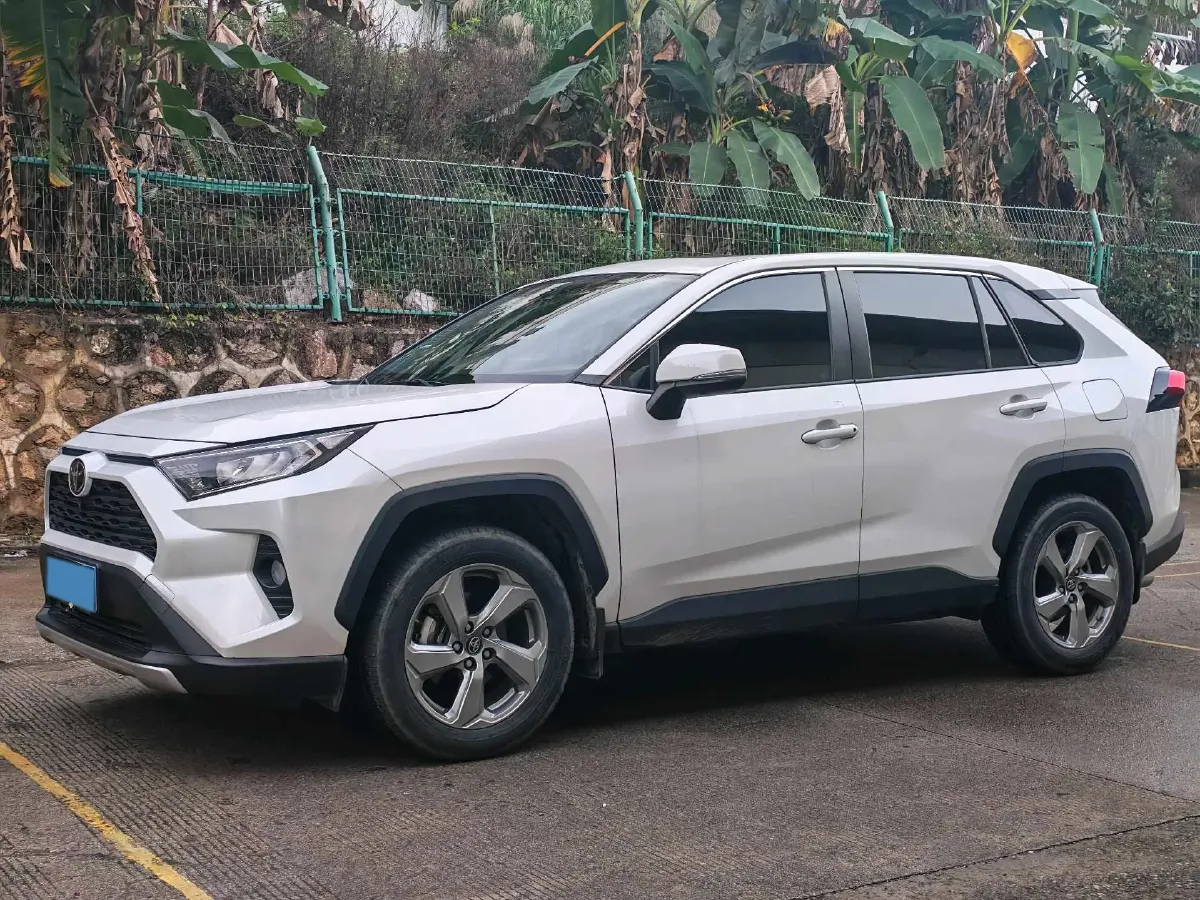 2022 Toyota RAV4 2.0L 171HP L4 CVT,autocango,china used car exporter,china ev exporter,chinese used car exporter,chinese used ev exporter