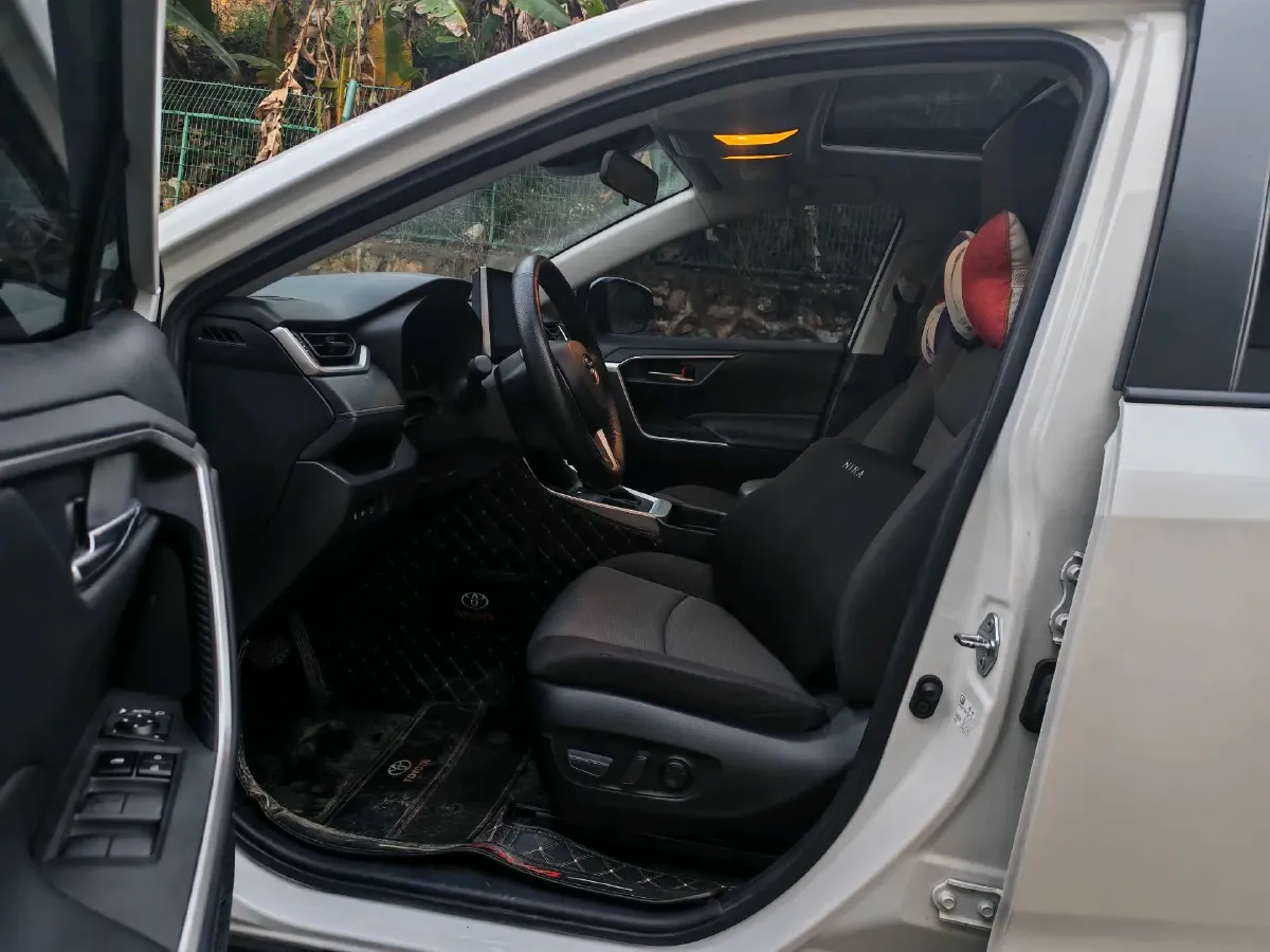 2022 Toyota RAV4 2.0L 171HP L4 CVT,autocango,china used car exporter,china ev exporter,chinese used car exporter,chinese used ev exporter