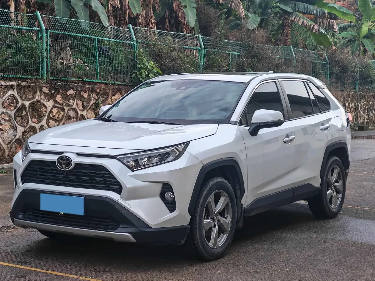 2022 Toyota RAV4 2.0L 171HP L4 CVT,autocango,china used car exporter,china ev exporter,chinese used car exporter,chinese used ev exporter