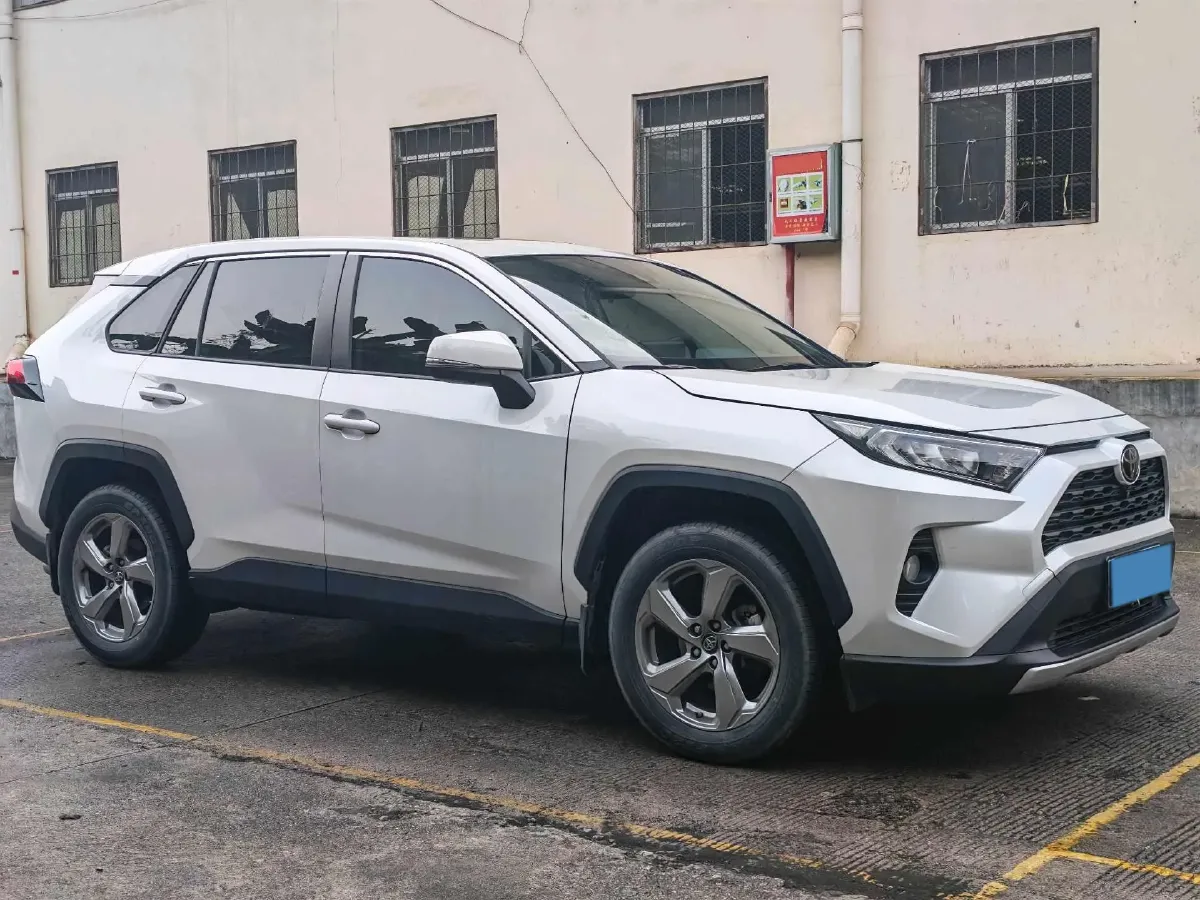 2022 Toyota RAV4 2.0L 171HP L4 CVT,autocango,china used car exporter,china ev exporter,chinese used car exporter,chinese used ev exporter