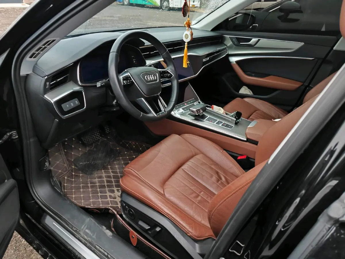 2020 Audi A6L 2.0T 224HP L4 7DCT,autocango,china used car exporter,china ev exporter,chinese used car exporter,chinese used ev exporter