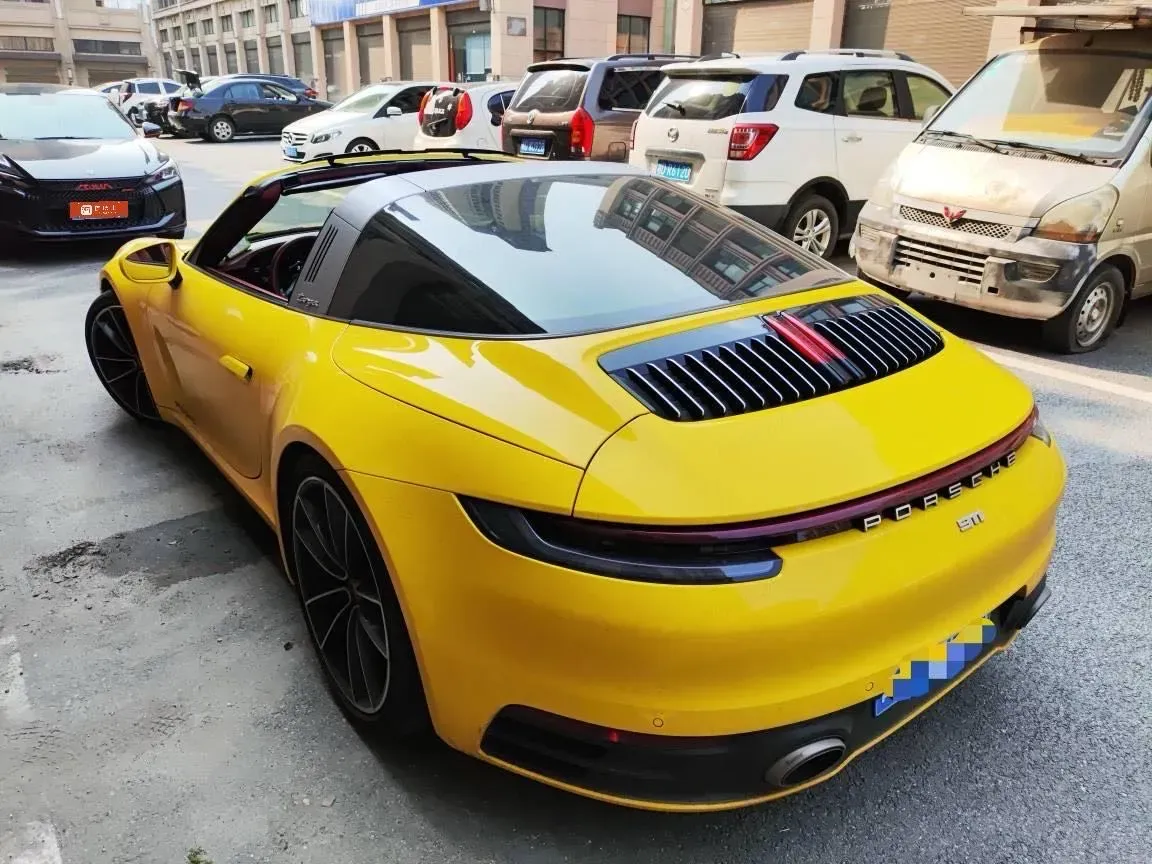 2022 Porsche 911 3.0T 385HP H6 8DCT,autocango,china used car exporter,china ev exporter,chinese used car exporter,chinese used ev exporter