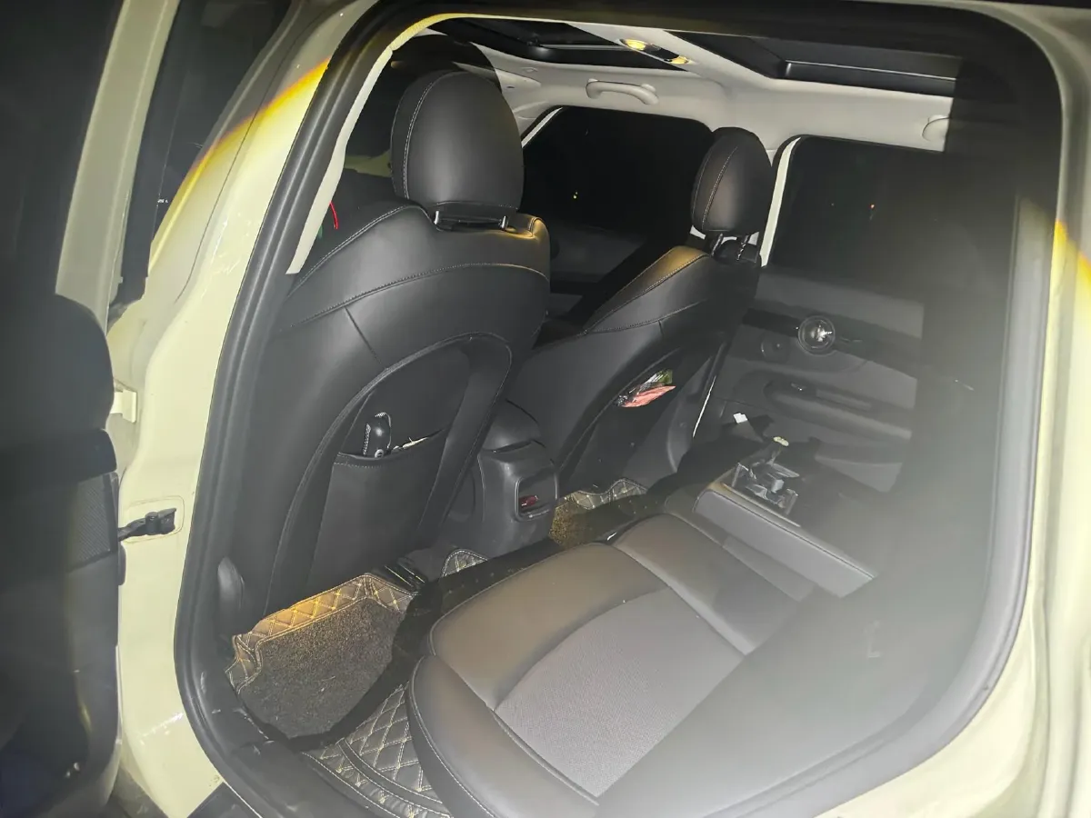 2021 MINI CLUBMAN 1.5T 102HP L3 7DCT,autocango,china used car exporter,china ev exporter,chinese used car exporter,chinese used ev exporter