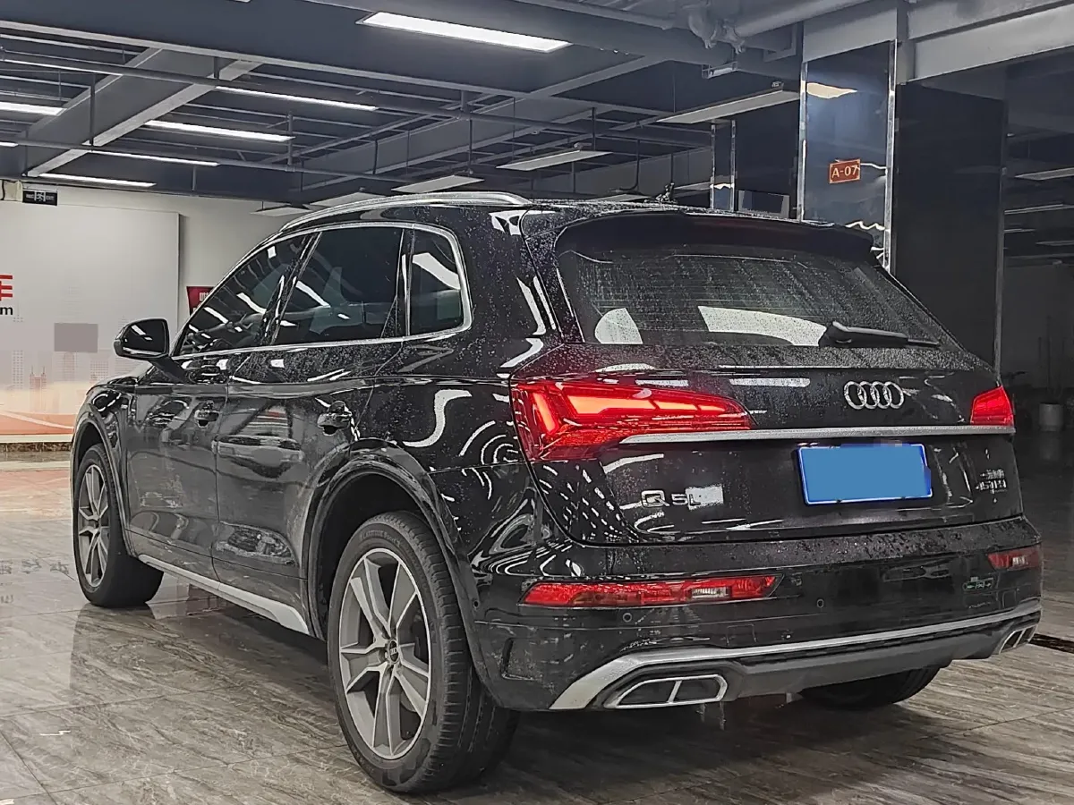 2022 Audi Q5L 2.0T 252HP L4 7DCT,autocango,china used car exporter,china ev exporter,chinese used car exporter,chinese used ev exporter