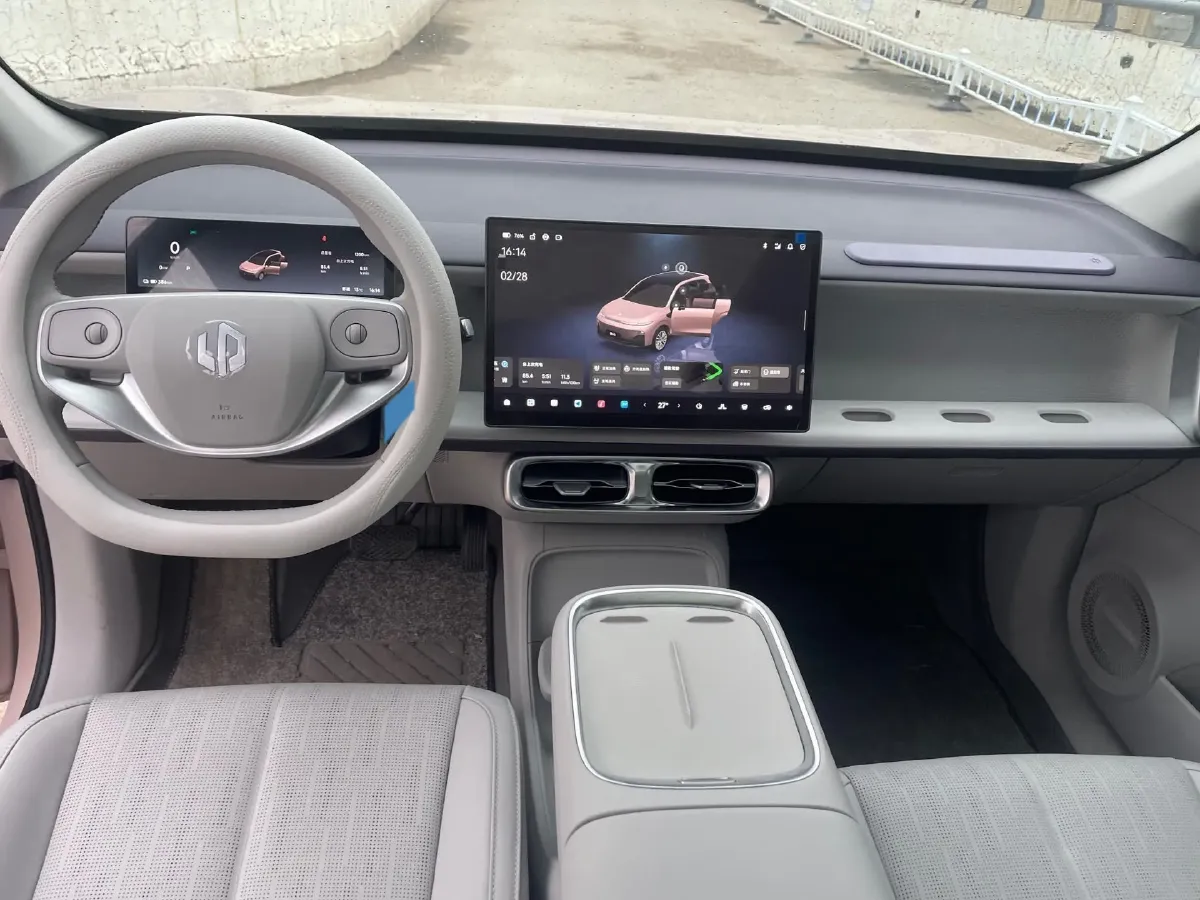 2025 Leapmotor B10 BEV 67.1KWH,autocango,china used car exporter,china ev exporter,chinese used car exporter,chinese used ev exporter