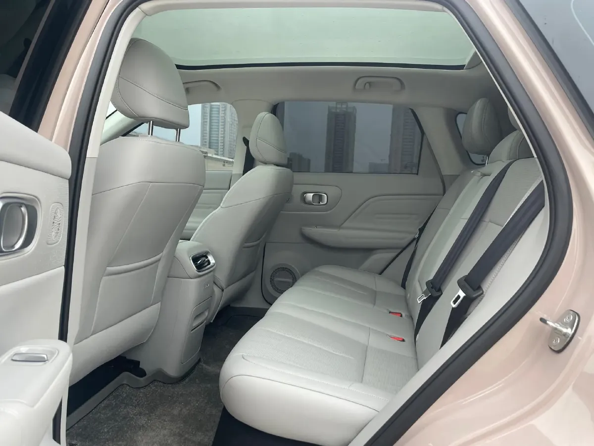 2025 Leapmotor B10 BEV 67.1KWH,autocango,china used car exporter,china ev exporter,chinese used car exporter,chinese used ev exporter