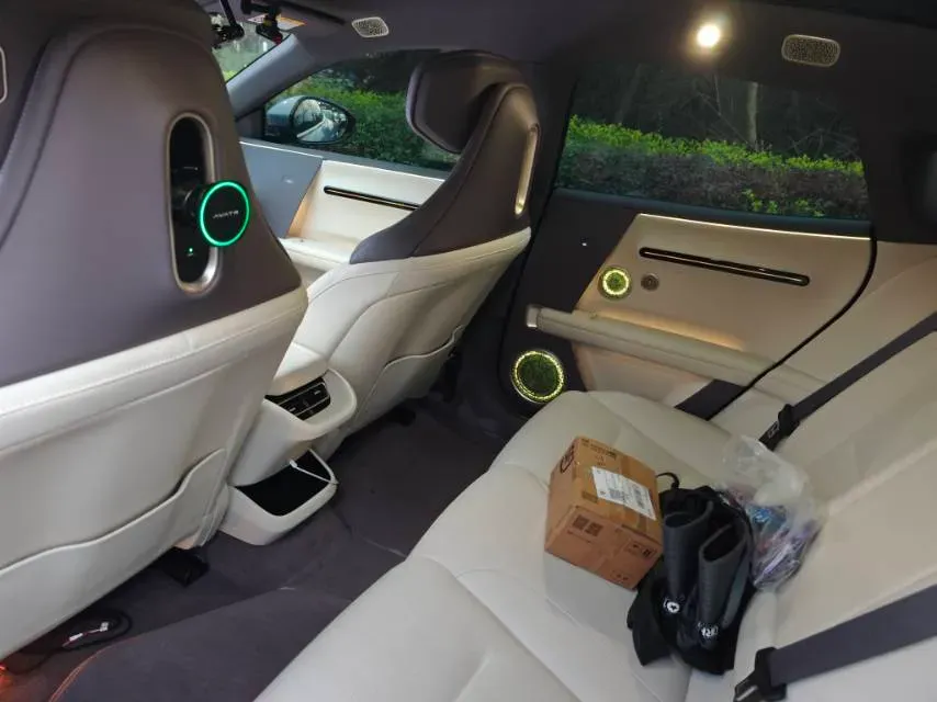 2025 Avatr 06 BEV,autocango,china used car exporter,china ev exporter,chinese used car exporter,chinese used ev exporter