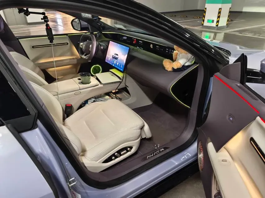 2025 Avatr 06 BEV,autocango,china used car exporter,china ev exporter,chinese used car exporter,chinese used ev exporter