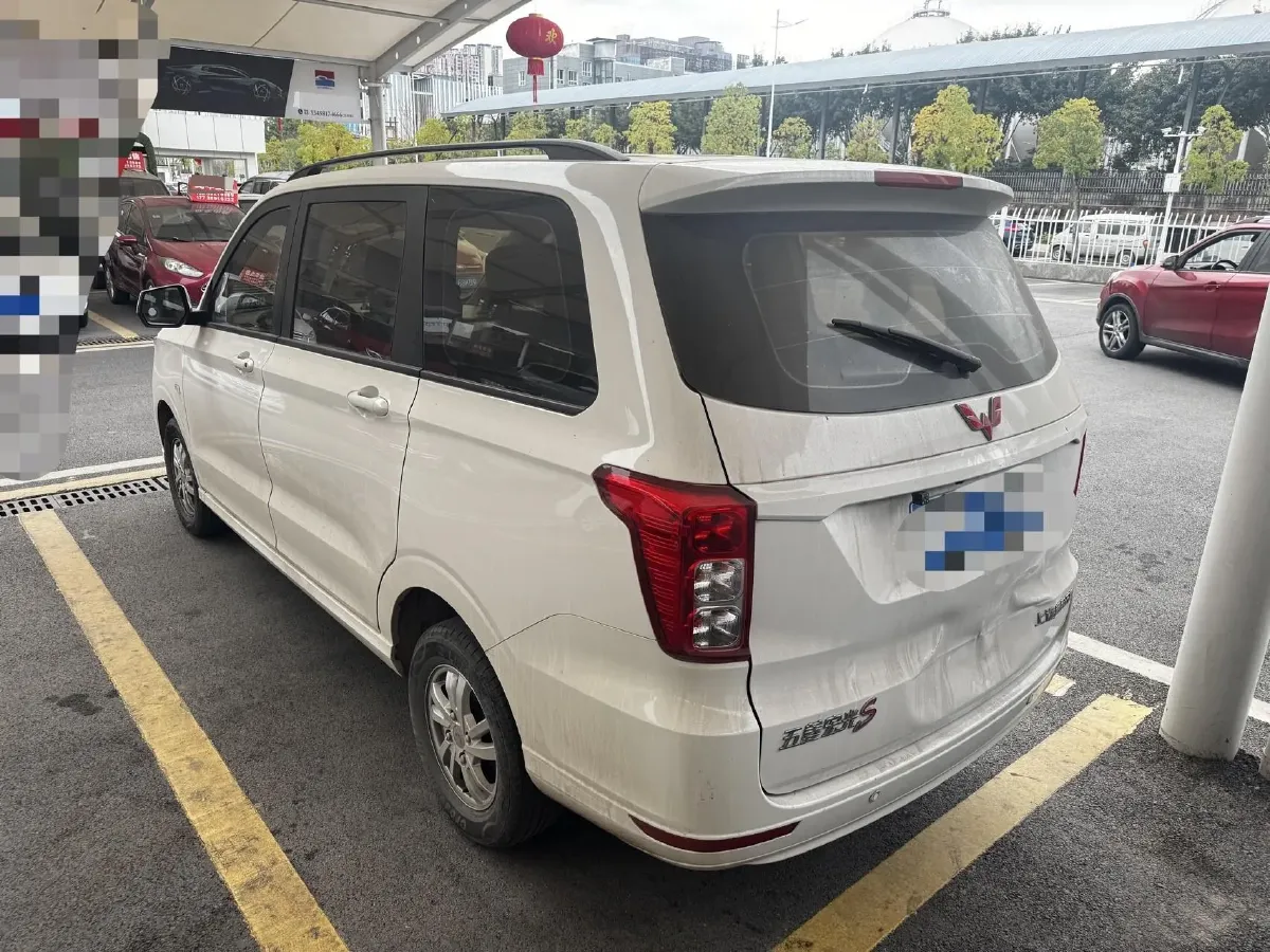 2021 WuLing HongGuang 1.5L 99HP L4 6MT,autocango,china used car exporter,china ev exporter,chinese used car exporter,chinese used ev exporter