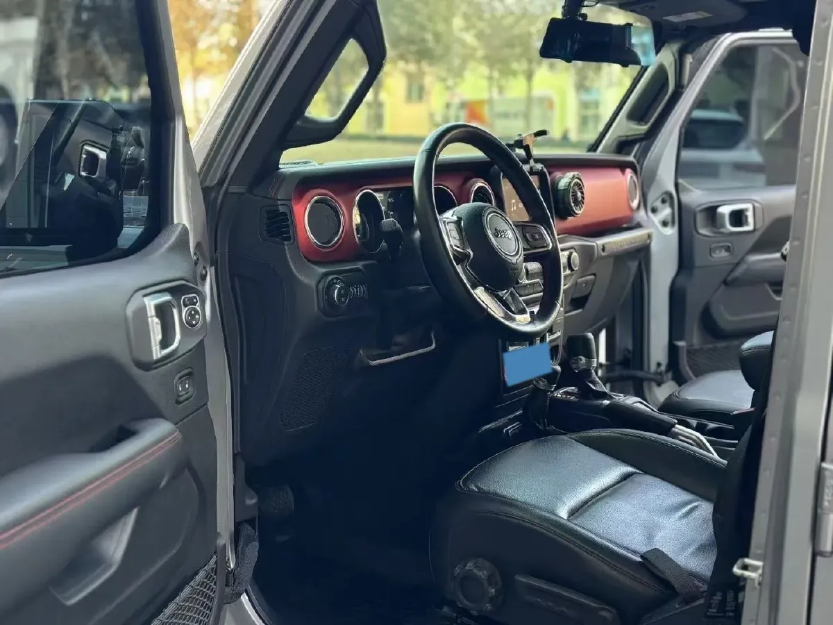 2021 Jeep Wrangler 2.0T 266HP L4 8AT,autocango,china used car exporter,china ev exporter,chinese used car exporter,chinese used ev exporter