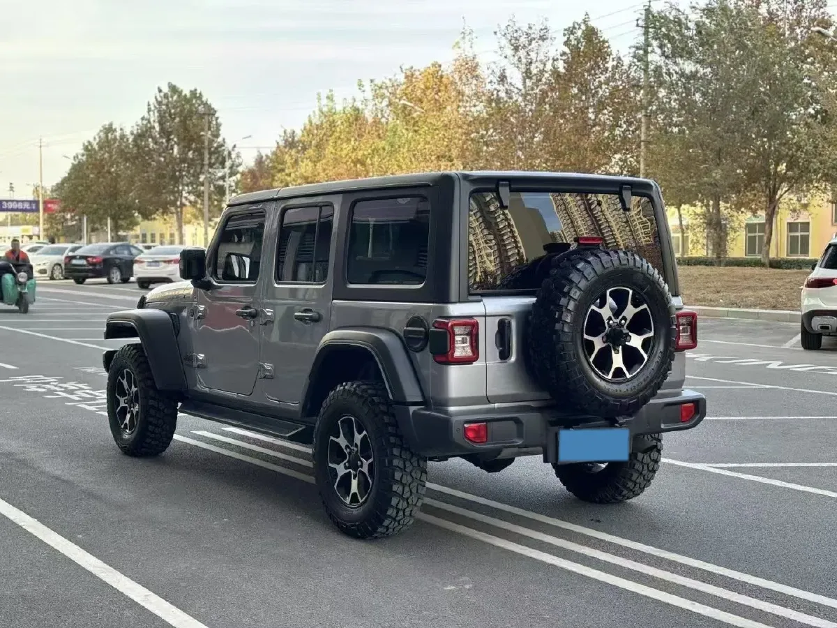 2021 Jeep Wrangler 2.0T 266HP L4 8AT,autocango,china used car exporter,china ev exporter,chinese used car exporter,chinese used ev exporter