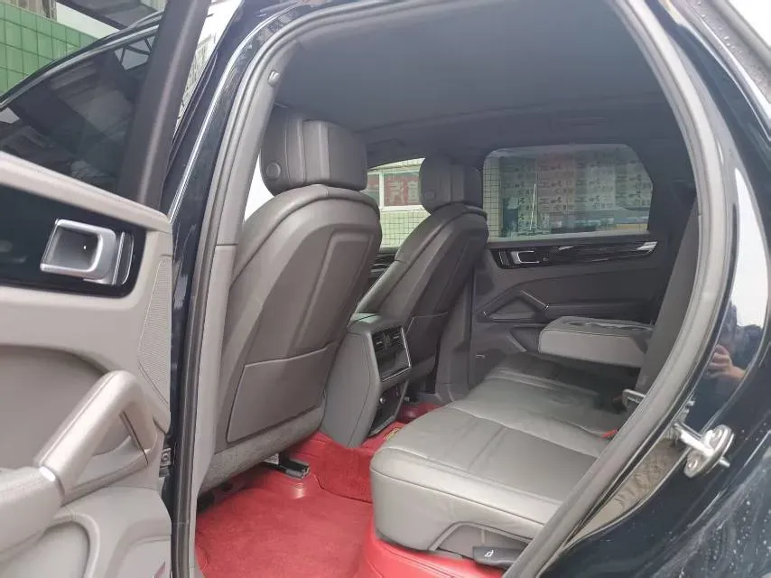 2022 Porsche Cayenne 3.0T 340HP V6 8AT,autocango,china used car exporter,china ev exporter,chinese used car exporter,chinese used ev exporter