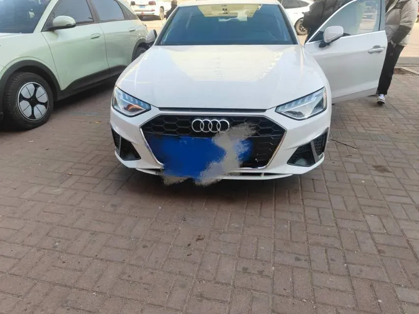 2023 Audi A4L 2.0T 190HP L4 7DCT,autocango,china used car exporter,china ev exporter,chinese used car exporter,chinese used ev exporter