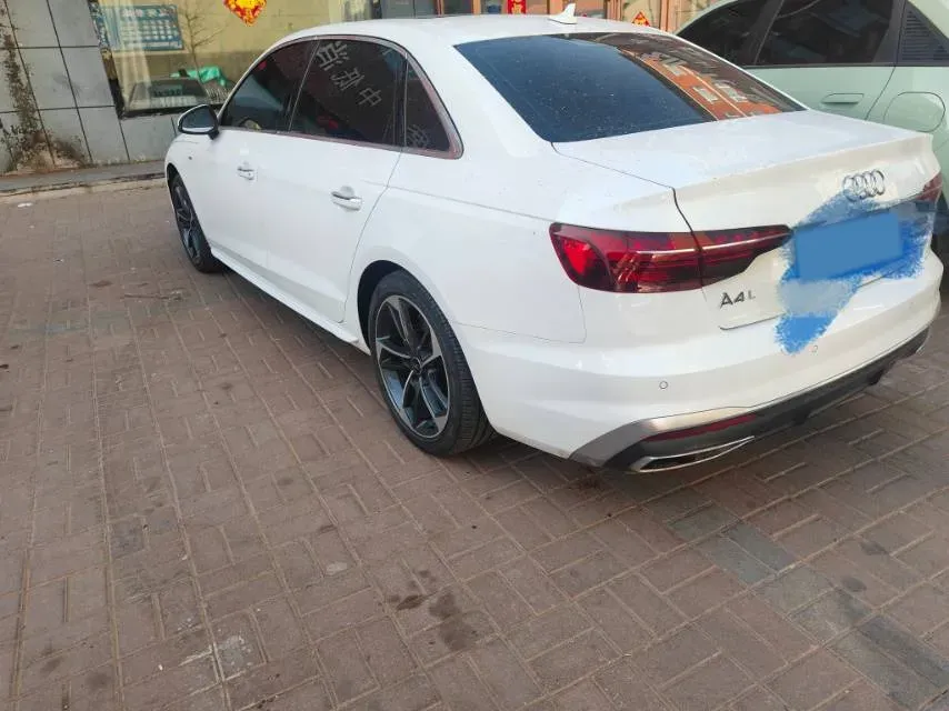 2023 Audi A4L 2.0T 190HP L4 7DCT,autocango,china used car exporter,china ev exporter,chinese used car exporter,chinese used ev exporter
