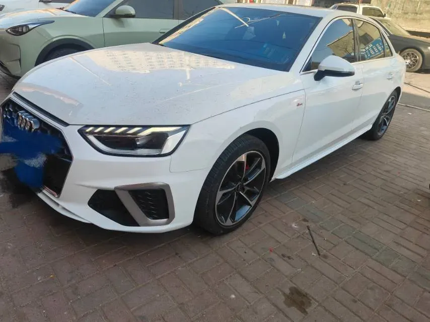 2023 Audi A4L 2.0T 190HP L4 7DCT,autocango,china used car exporter,china ev exporter,chinese used car exporter,chinese used ev exporter