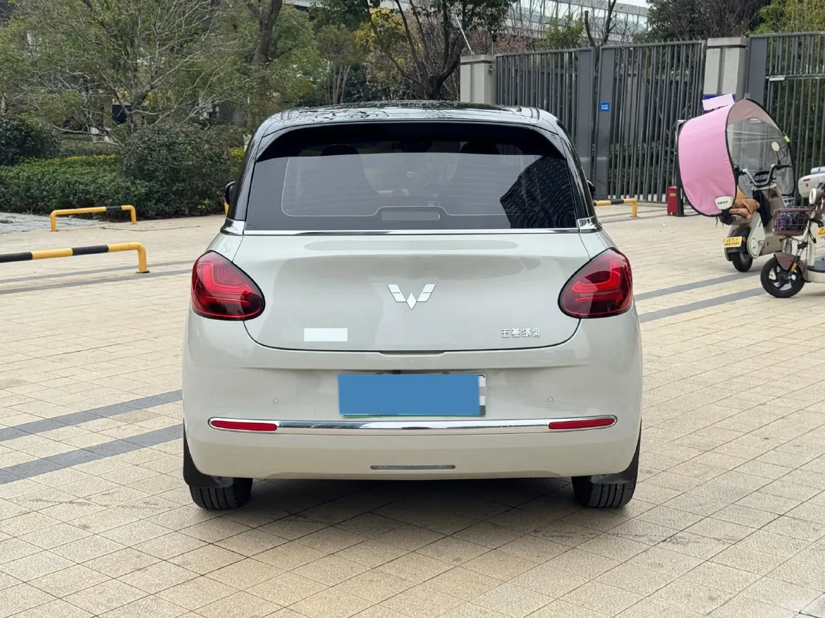 2023 WuLing BinGuo BEV 31.9KWH,autocango,china used car exporter,china ev exporter,chinese used car exporter,chinese used ev exporter