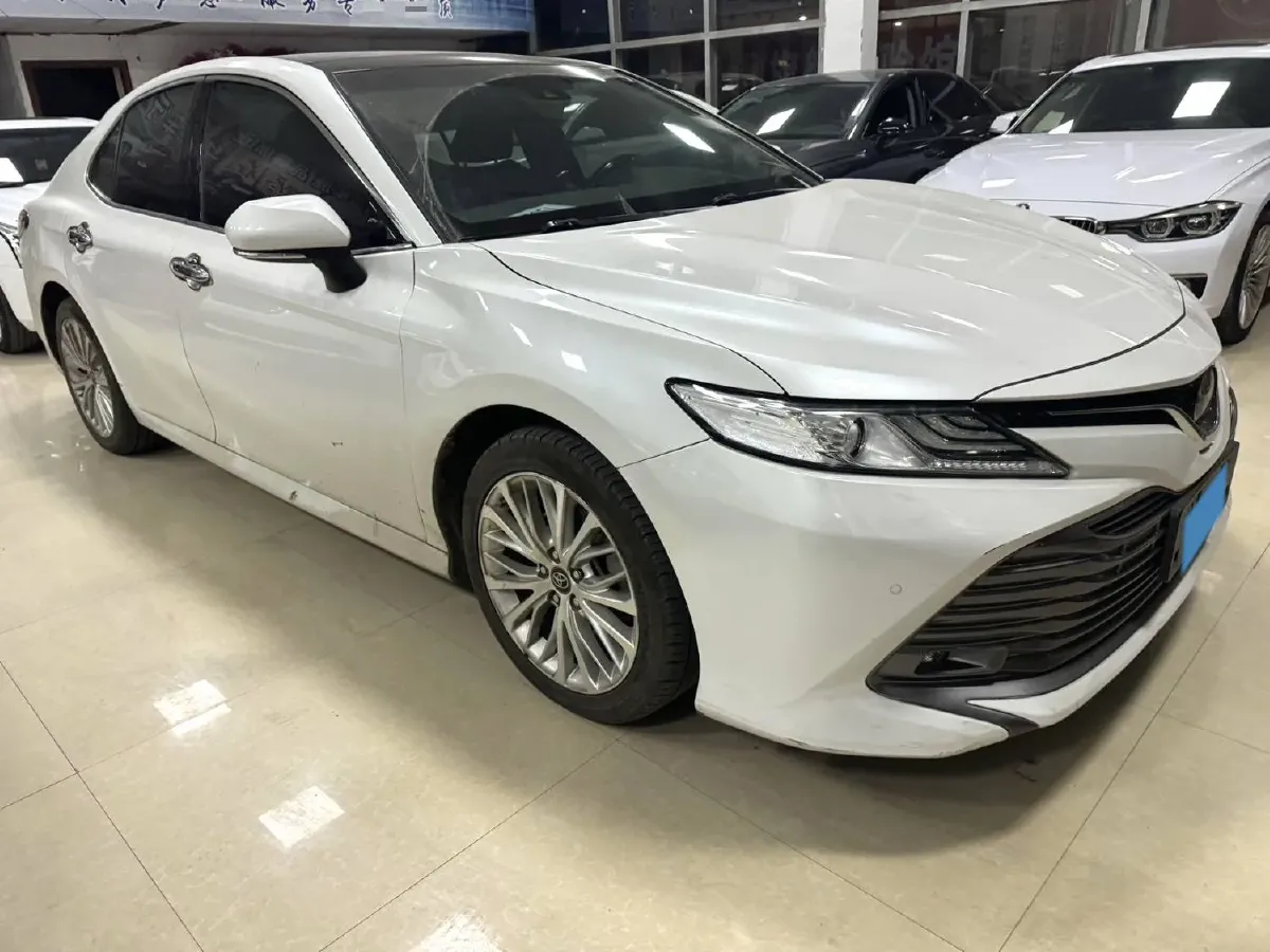 2021 Toyota Camry 2.5L 209HP L4 8AT,autocango,china used car exporter,china ev exporter,chinese used car exporter,chinese used ev exporter