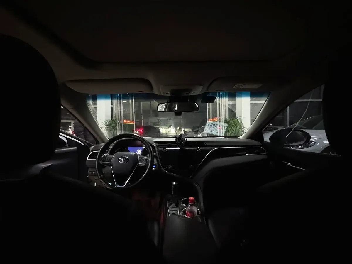 2021 Toyota Camry 2.5L 209HP L4 8AT,autocango,china used car exporter,china ev exporter,chinese used car exporter,chinese used ev exporter