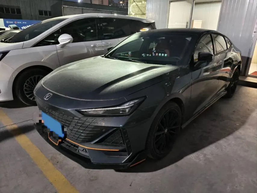 2023 ChangAn UNI-V 1.5T 188HP L4 7DCT,autocango,china used car exporter,china ev exporter,chinese used car exporter,chinese used ev exporter
